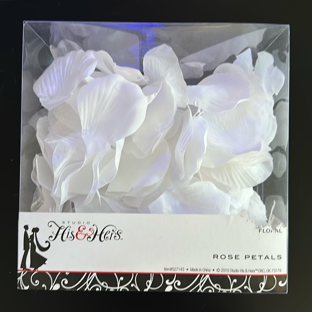 White rose petals